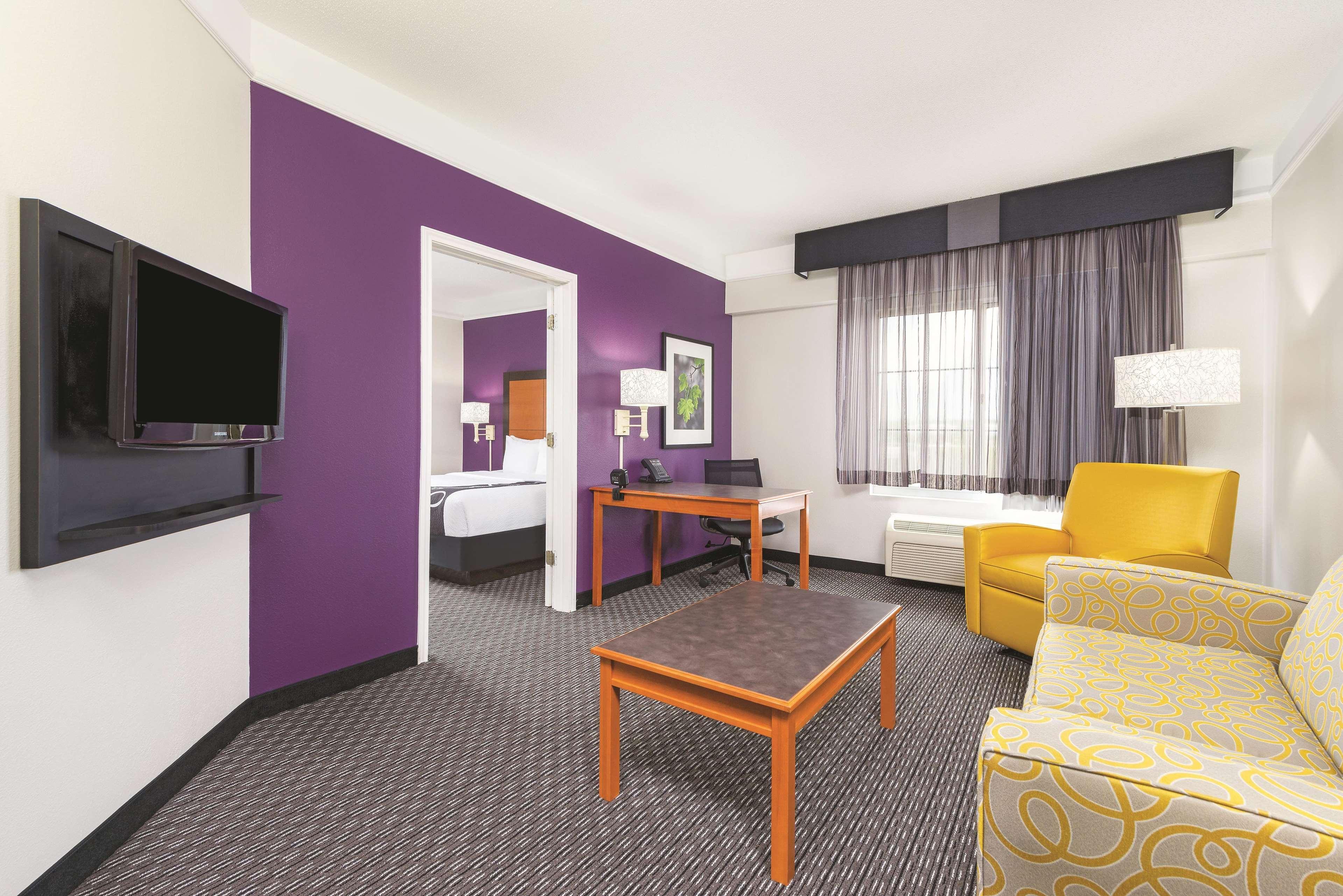 Hotel La Quinta By Wyndham St. Louis Westport Maryland Heights Exterior foto